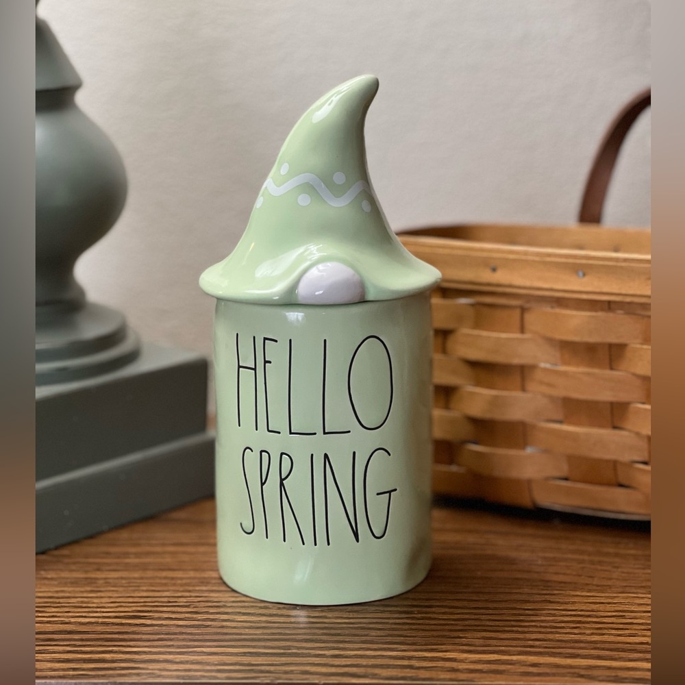 Rae Dunn candle
